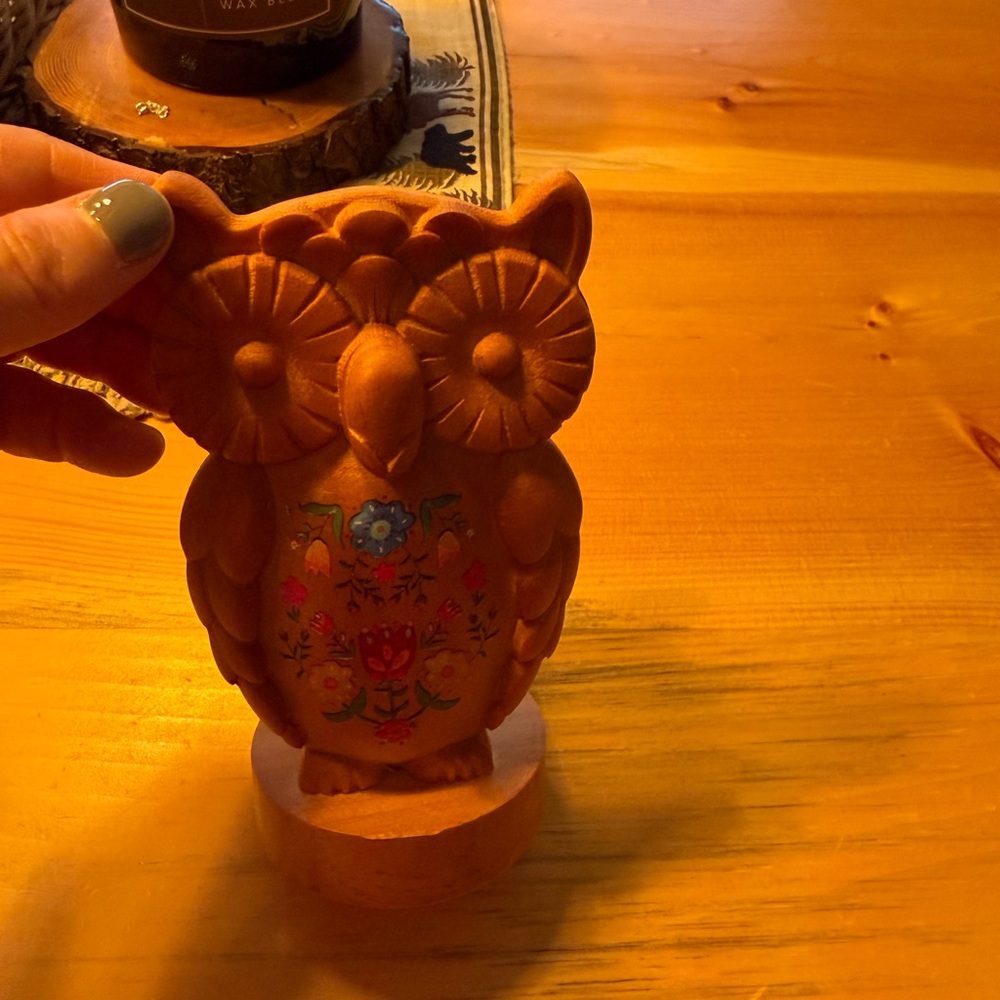 NATURAL LIFE Hand-Painted Terracotta Owl Figurine - Orange with Floral Accents